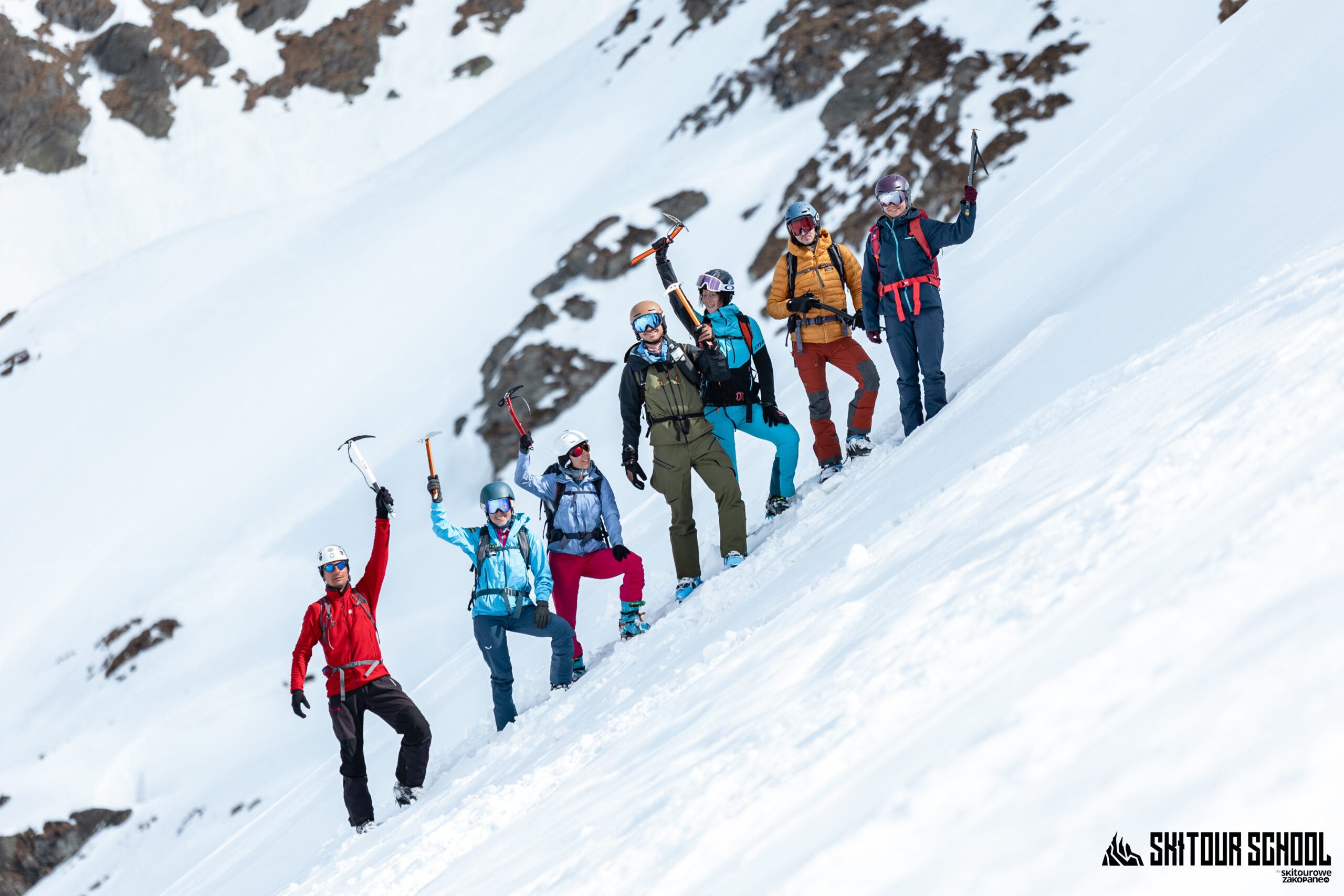 Fogarasze Skitour Camp - ćwiczenia z hamowania czekanem