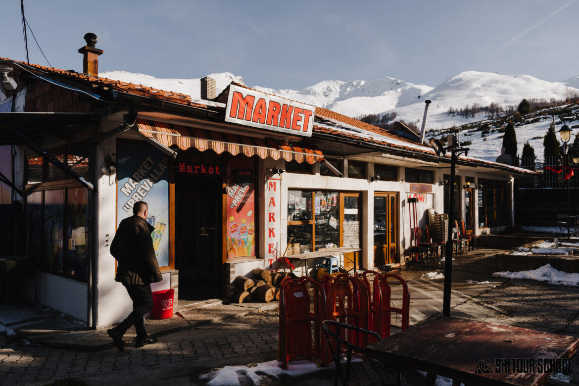 bałkańska wyrypa - lokalny sklep