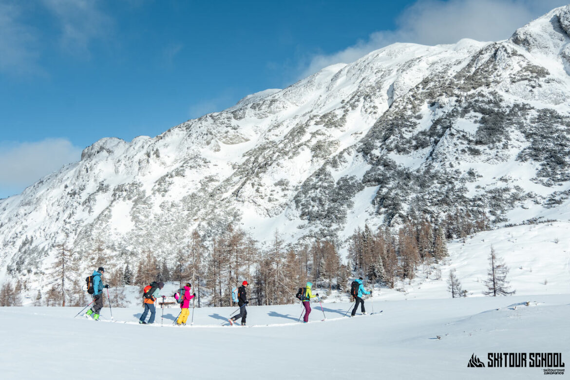 wycieczki skiturowe podczas obozu w Austrii ze Skitour School